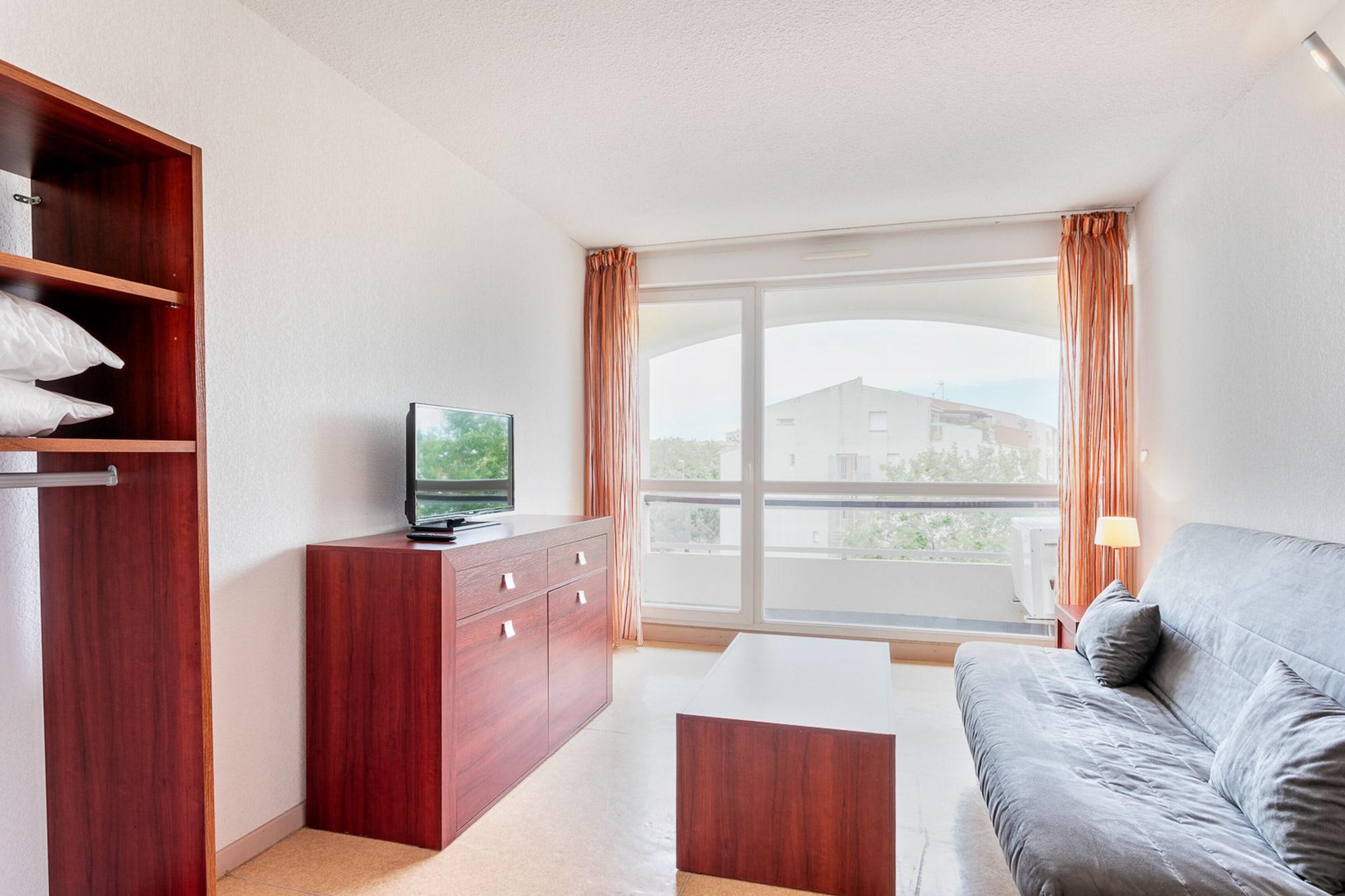 Vacanceole - Residence Le Saint Clair Agde Ngoại thất bức ảnh